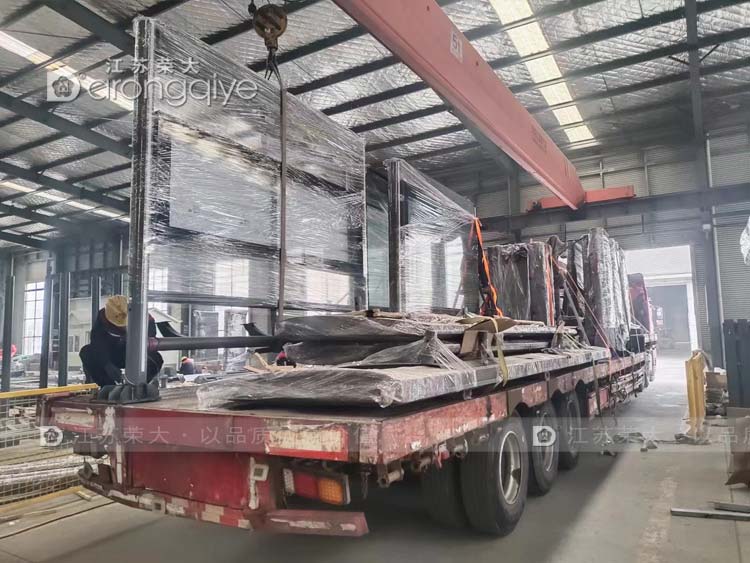 浙江智能候車亭第二批次裝車圖片