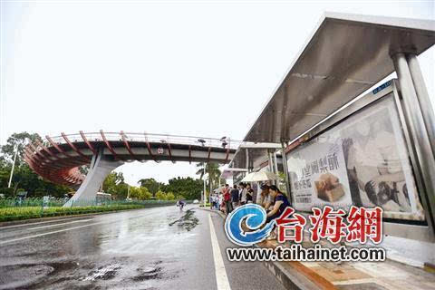 公交候車亭