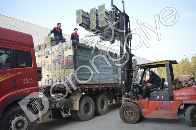 貴州候車(chē)亭發(fā)貨圖二